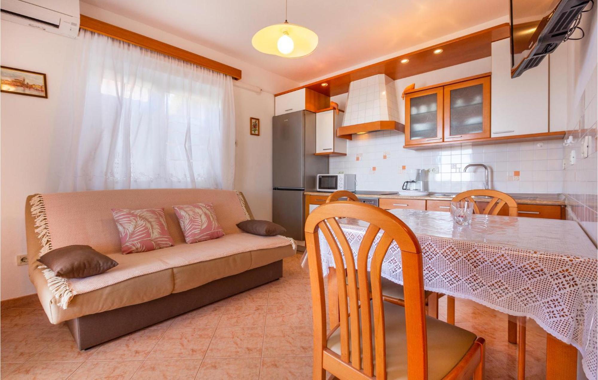 1 Bedroom Awesome In